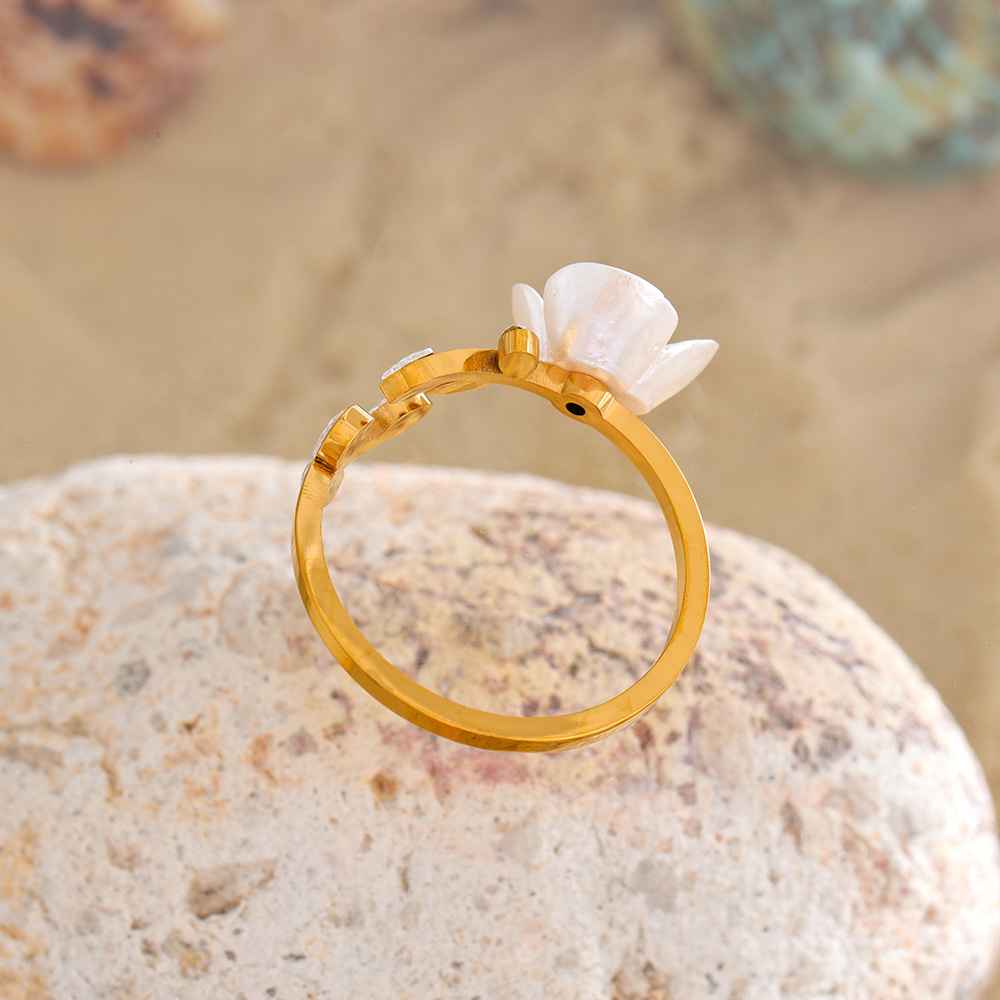 Selena Adjustable Ring