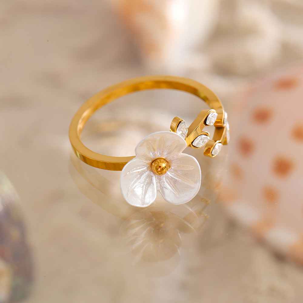 Selena Adjustable Ring