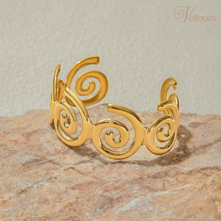 Yuri Gold Spiral Bangle