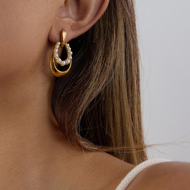 Ava Dangle Earring